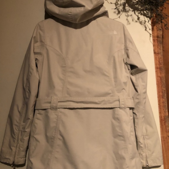 North face Rain coat - Picture 5 of 8